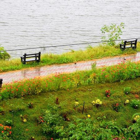 Lake City Resort Anuradhapura Dış mekan fotoğraf