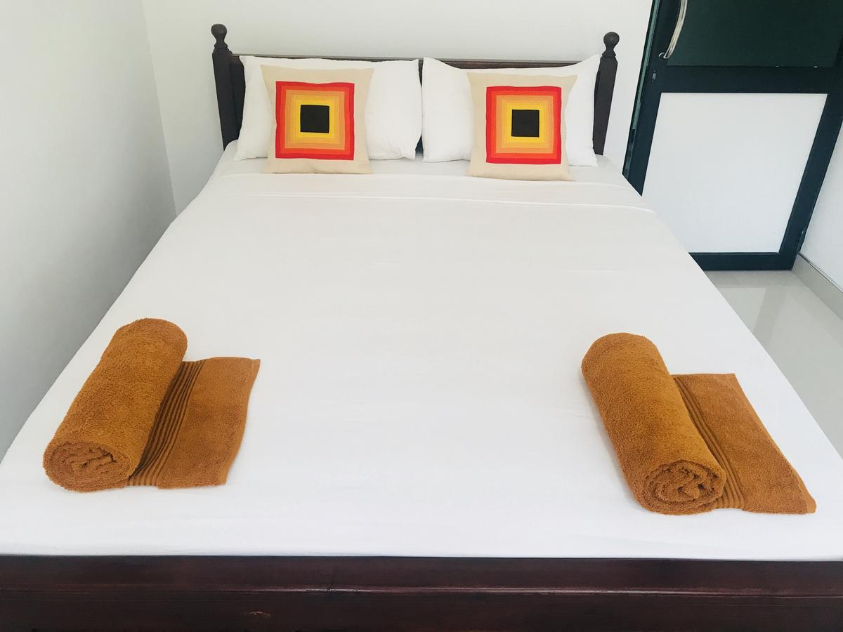 Lake City Resort Anuradhapura Dış mekan fotoğraf
