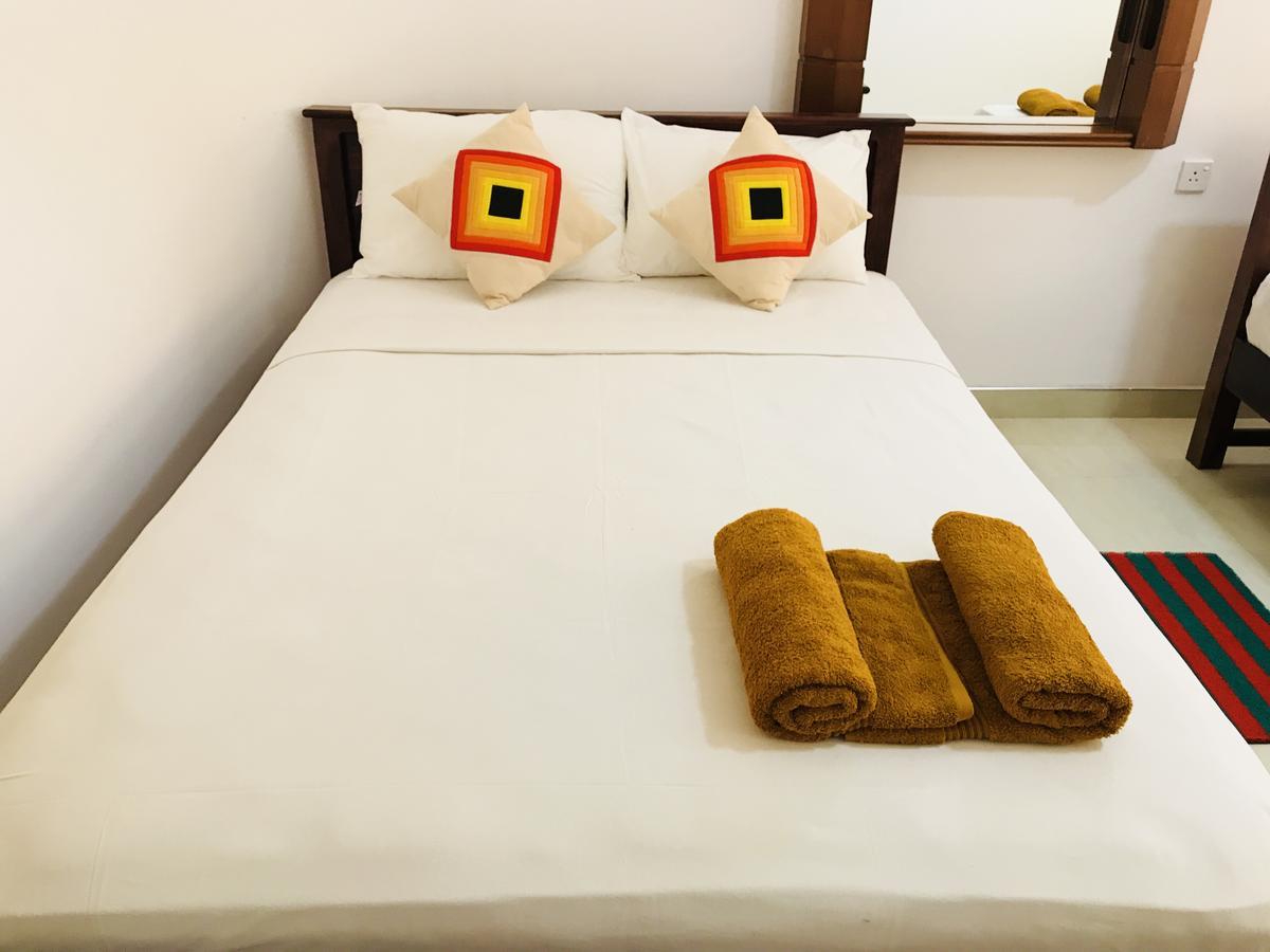 Lake City Resort Anuradhapura Dış mekan fotoğraf